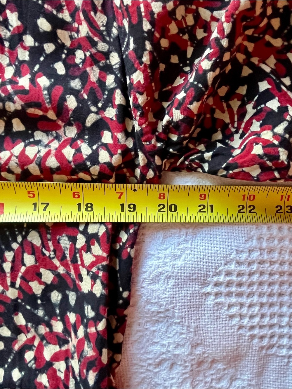Boxy Red & Black Batik Printed Long Sleeve Dress with Pockets - Picture 6 of 9